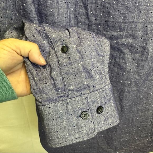 Michael Kors Men’s Long Sleeve Button-Up Shirt - Size Large - Picture 5 of 10